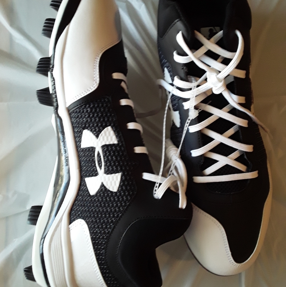 Under Armour UA Heater Mid TPU Mens Baseball Cleat